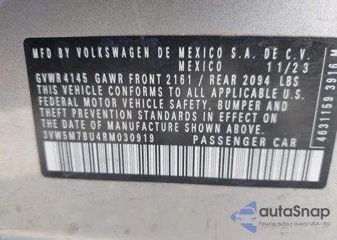 2024 Volkswagen Jetta 1.5T S z USA, uszkodzony, nr VIN 3VW5M7BU4RM030919